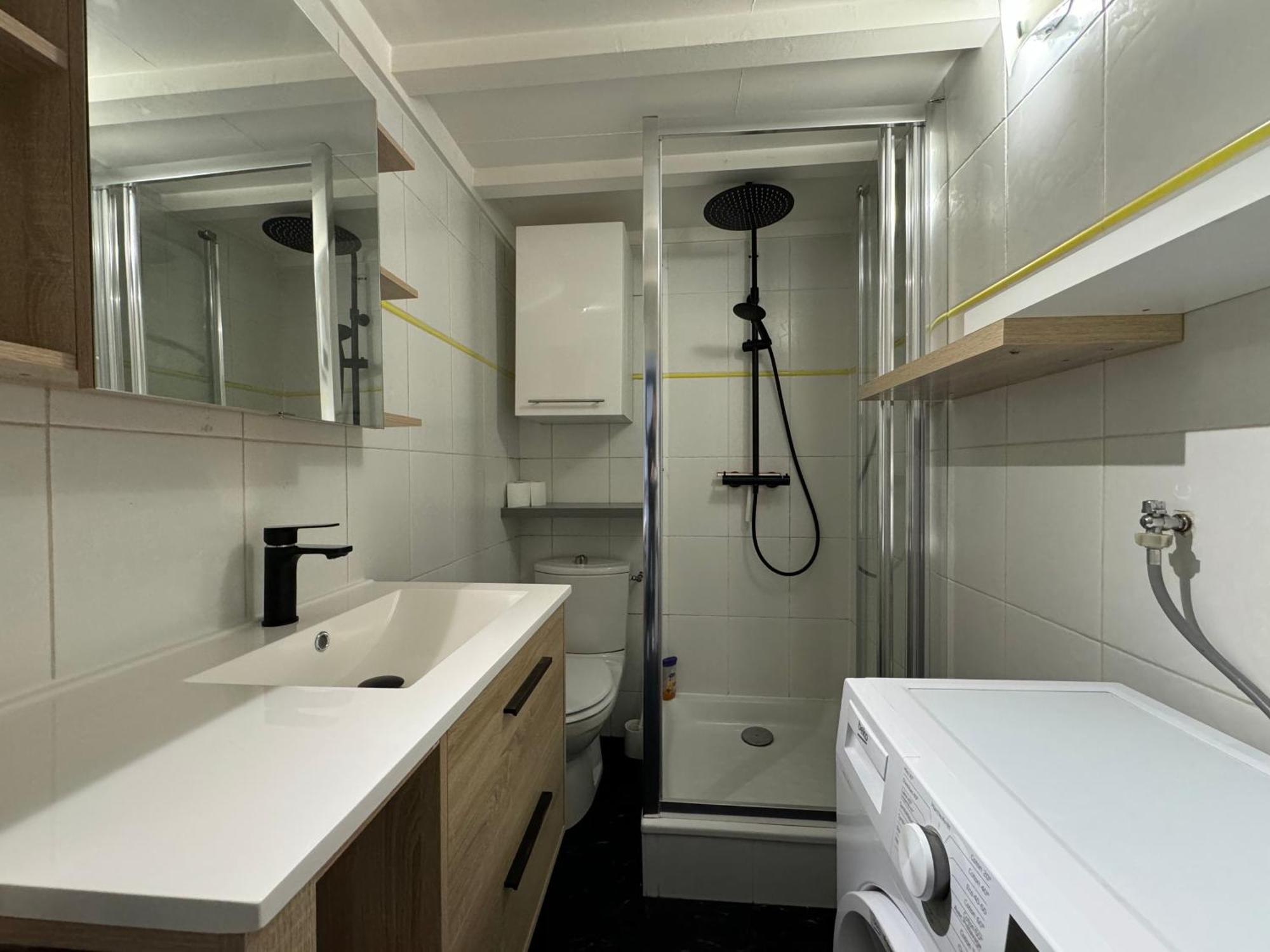 Le Noir Bois Et Blanc - Studio - Wifi - Centre Ville - Entree Autonome カンペール エクステリア 写真