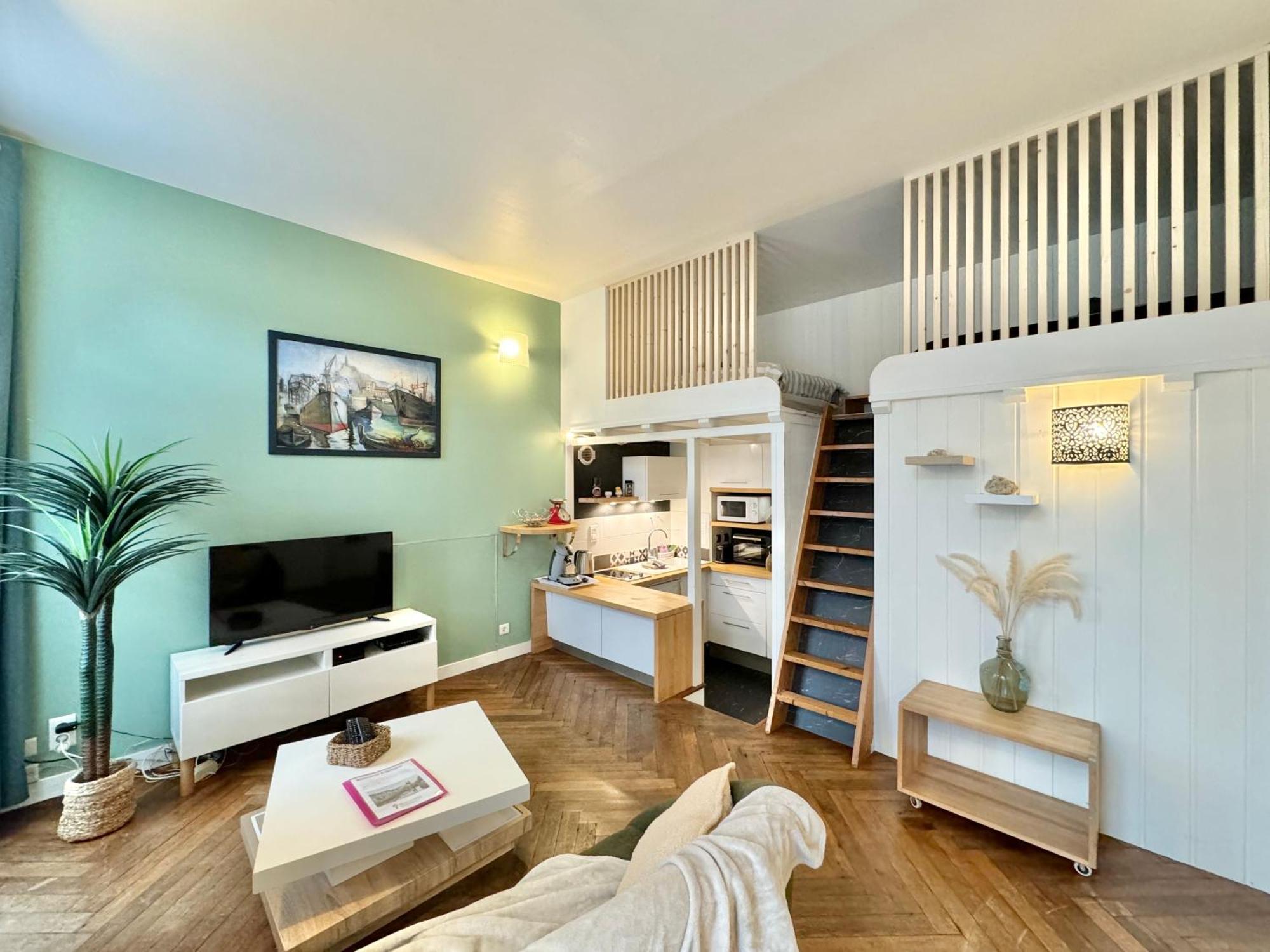 Le Noir Bois Et Blanc - Studio - Wifi - Centre Ville - Entree Autonome カンペール エクステリア 写真